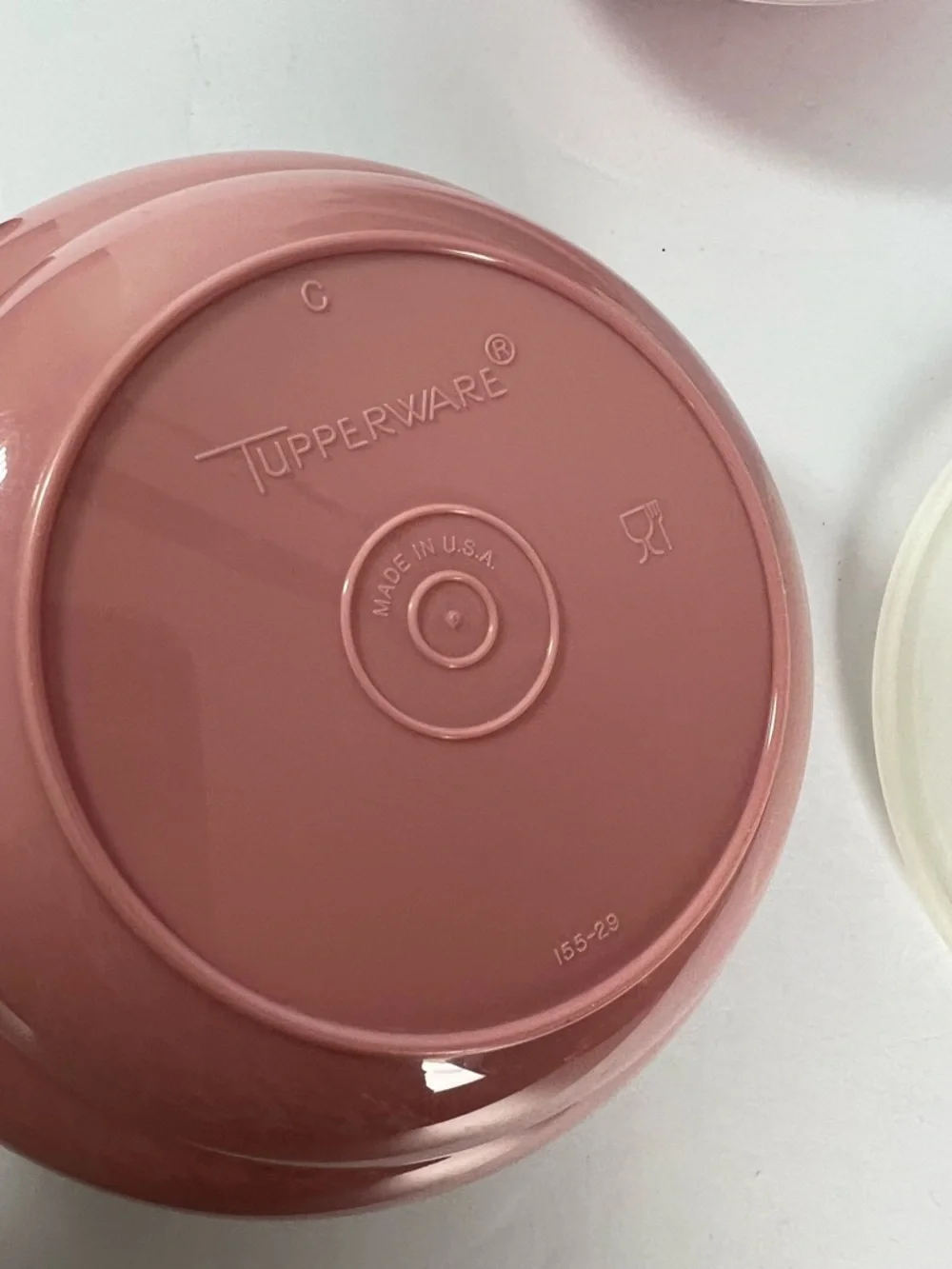 Vintage Tupperware cereal bowls‎ with lids Mauve country pink blue 1980s